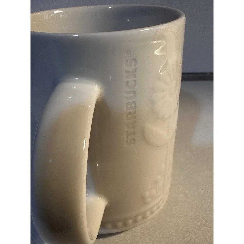 Starbucks Floral SUNFLOWER 12oz Coffee Mug White Embossed Textured Flowers Daisy
